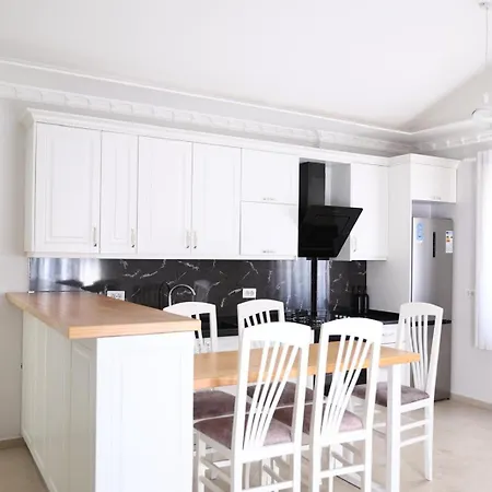 Luxury 2 Km From The Sea Вилла *